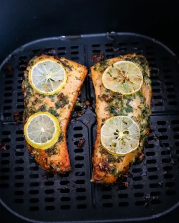 Air fryer frozen salmon fillet with crispy edges